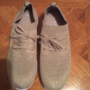 Size 11 Solis Shoes